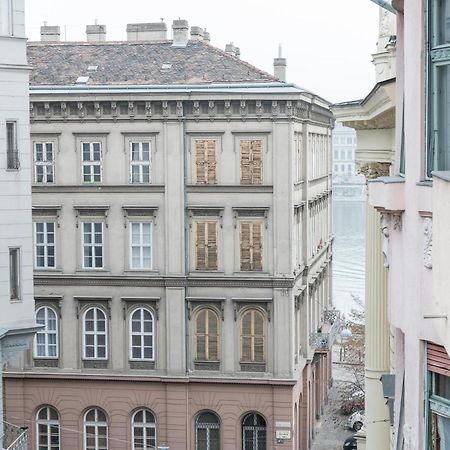 Newsunny Apartment At The Budacastle 布达佩斯 外观 照片